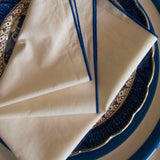 Duge - Bomuldspercal cremefarvet med Blå kant