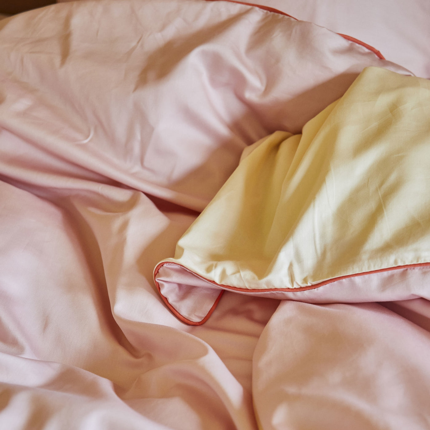 BOMULDSSATIN sengetøj Light pink & cream
